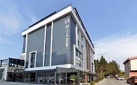Mills Hotel